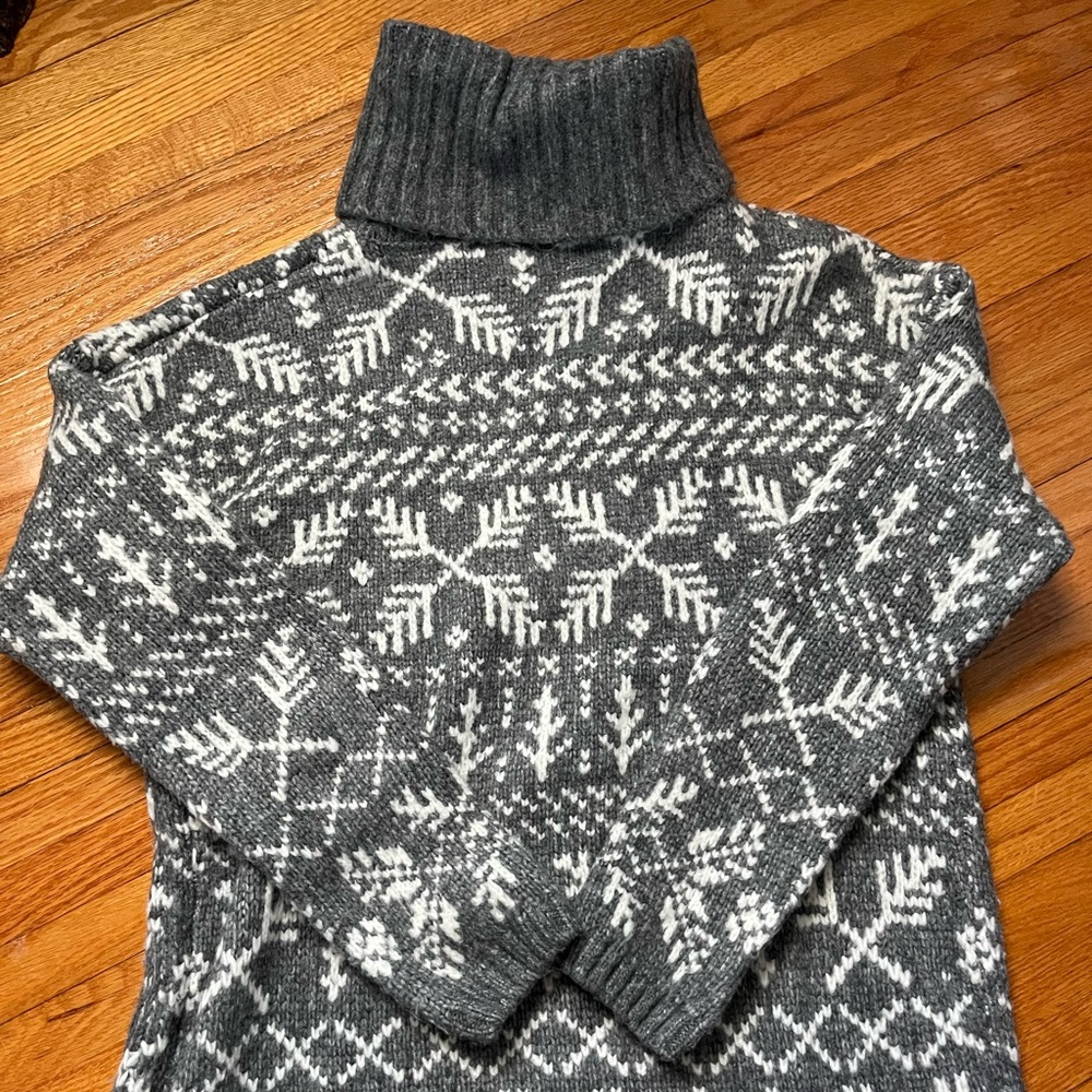 Cozy knit wind river turtleneck sweater